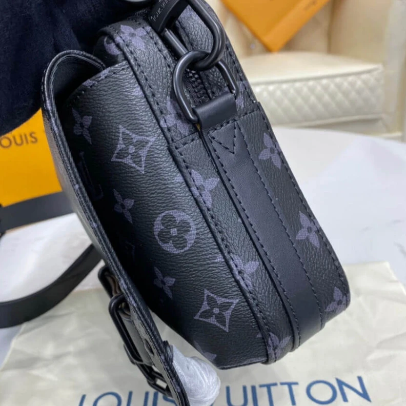 Louis vuitton locations Textile l Louis Vuitton Steamer Messenger