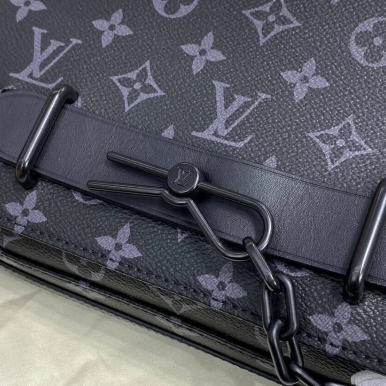 Louis vuitton locations Textile l Louis Vuitton Steamer Messenger