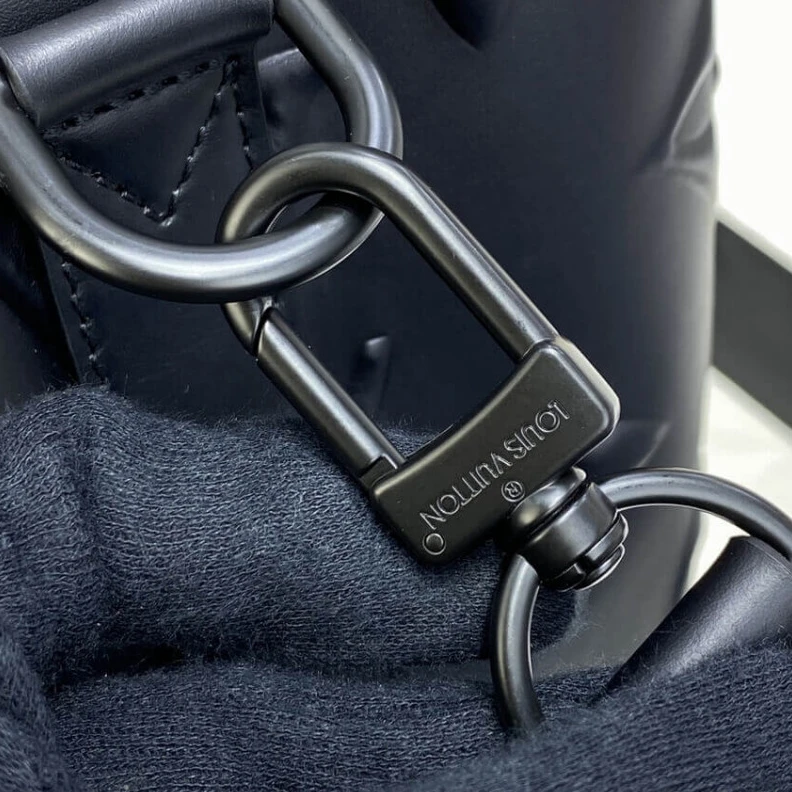 Louis vuitton locations The Steame Louis Vuitton Steamer Tote Black