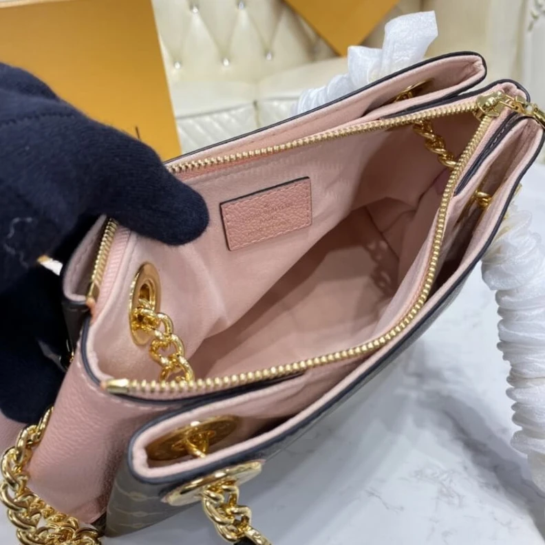 Replica bags The Surène LV Surene BB Pink