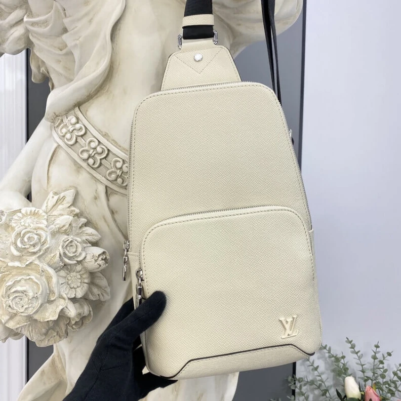 Mythick The versat Louis Vuitton Taiga Leather Avenue Sling Bag Beige
