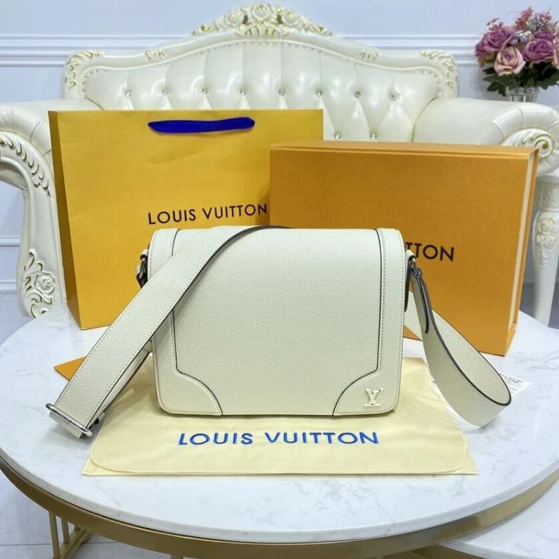Lv belts replica Black har Louis Vuitton Taiga Leather Flap Messenger Beige