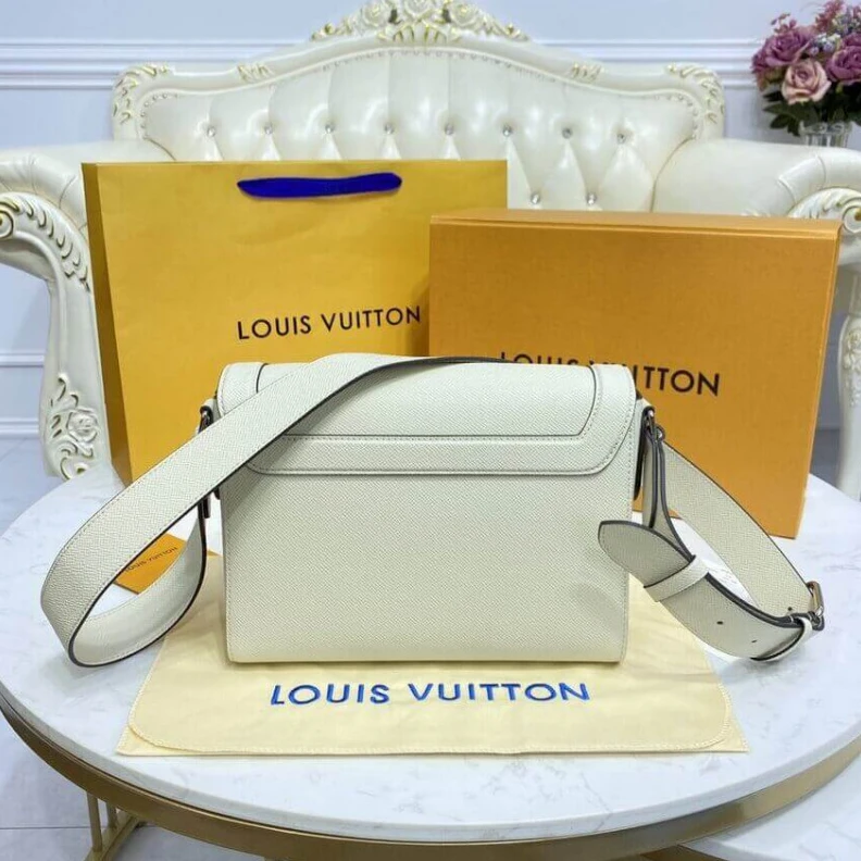 Lv belts replica Black har Louis Vuitton Taiga Leather Flap Messenger Beige