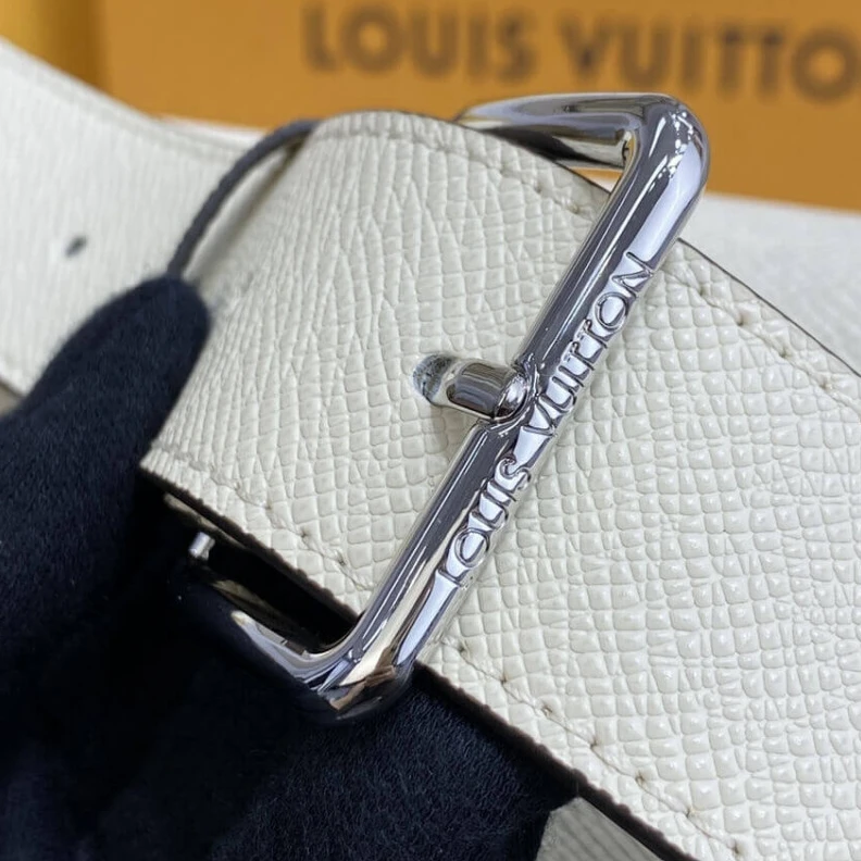 Lv belts replica Black har Louis Vuitton Taiga Leather Flap Messenger Beige