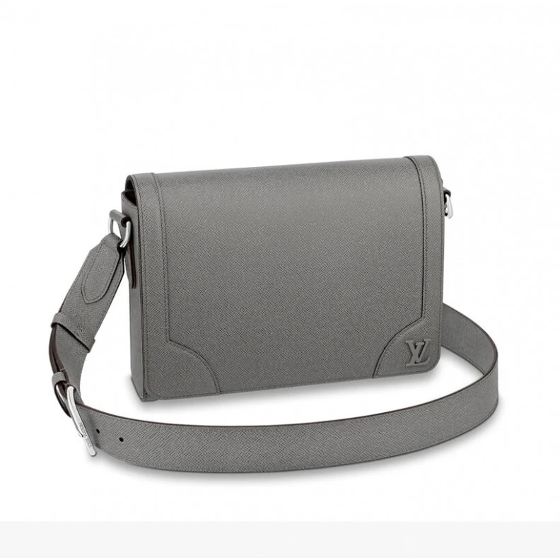 Cowhide l Louis Vuitton Taiga Leather Flap Messenger Gray