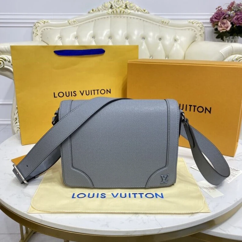 Louis vuitton locations Cowhide l Louis Vuitton Taiga Leather Flap Messenger Gray