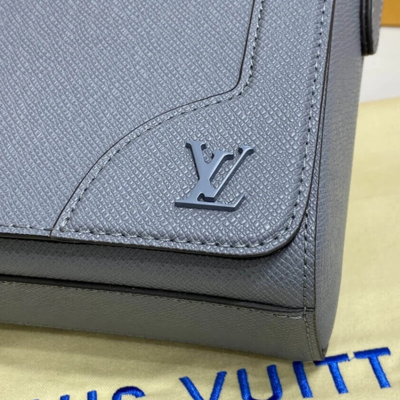 Louis vuitton locations Cowhide l Louis Vuitton Taiga Leather Flap Messenger Gray