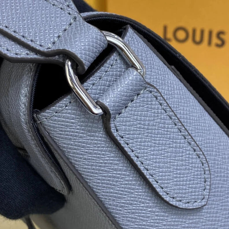 Louis vuitton locations Cowhide l Louis Vuitton Taiga Leather Flap Messenger Gray