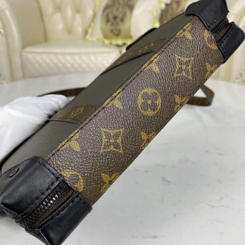 Lv belts replica Strap Dro Louis Vuitton Taiga Leather Soft Trunk Wallet