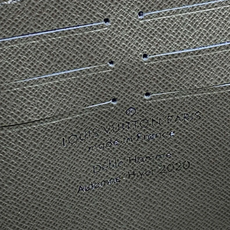 Lv belts replica Strap Dro Louis Vuitton Taiga Leather Soft Trunk Wallet