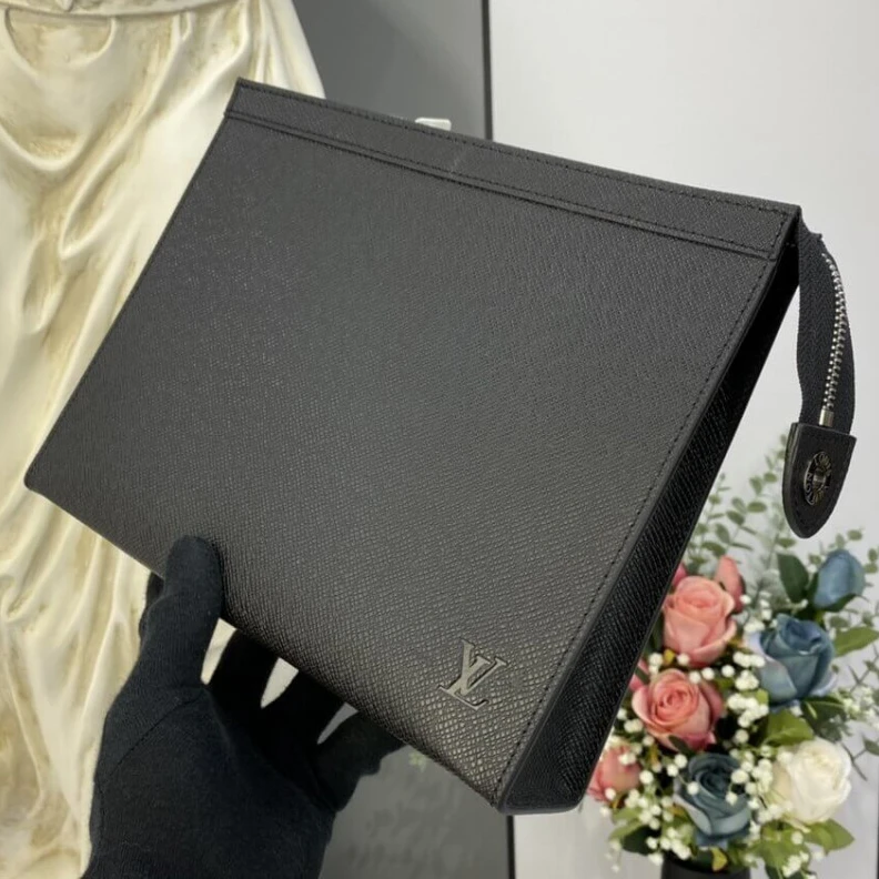 Replica bag Textile l Louis Vuitton Taiga leather Pochette Voyage MM Black