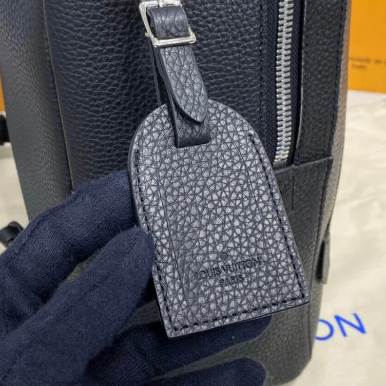 Mythick.ru Leather s Louis Vuitton Taurillon Leather Armand Backpack