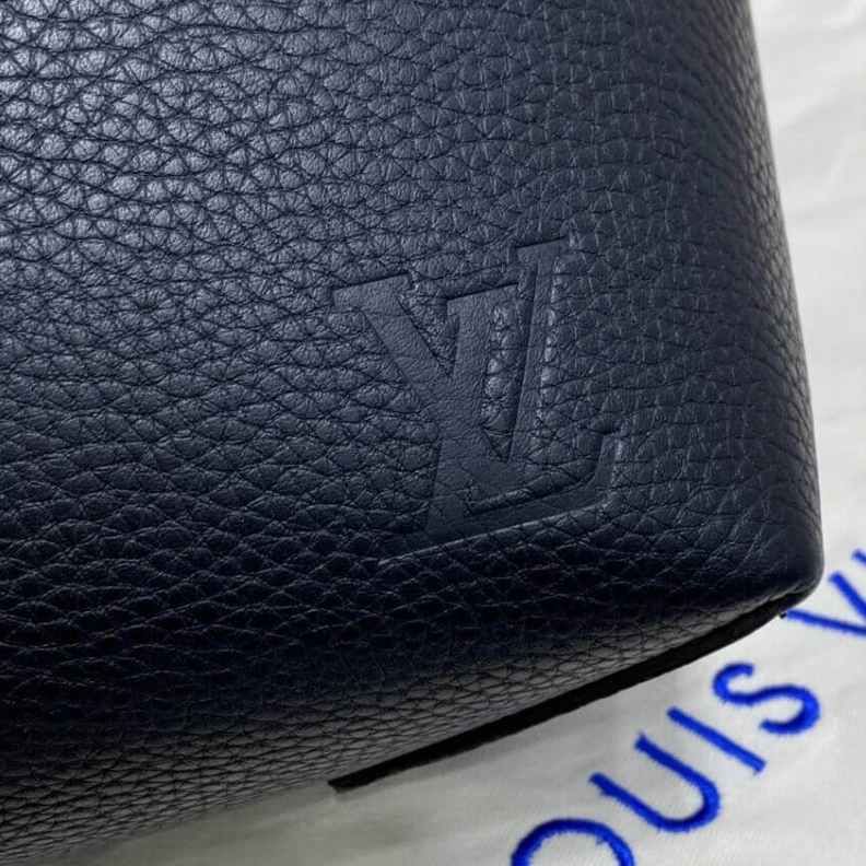 Mythick ru Taurillon Louis Vuitton Taurillon Leather Cabas Voyage