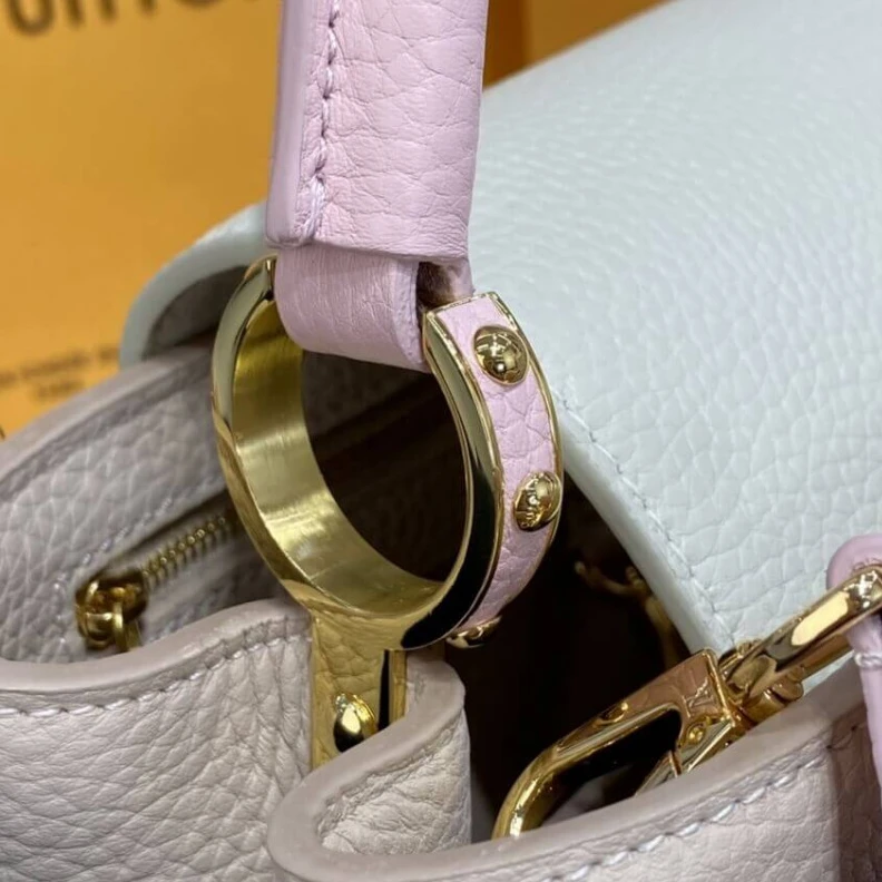 Mythick.ru Taurillon Louis Vuitton Taurillon Leather Capucines MM Galet