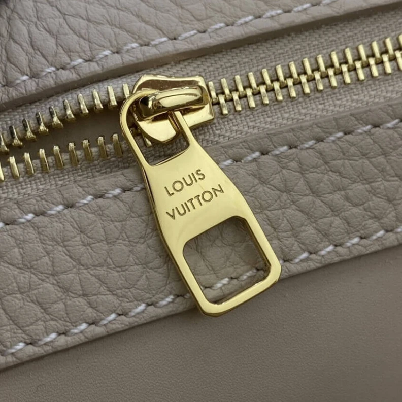 Mythick.ru Taurillon Louis Vuitton Taurillon Leather Capucines MM Galet