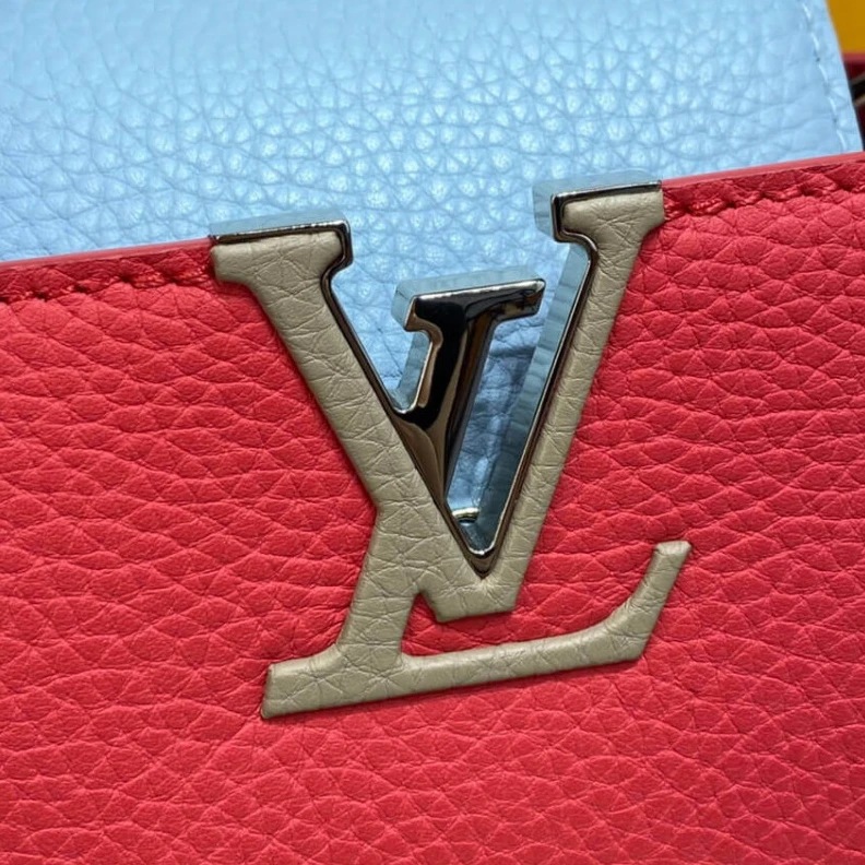 Mythick Snap hook Louis Vuitton Taurillon Leather Capucines Mini Coral Olympe Blue