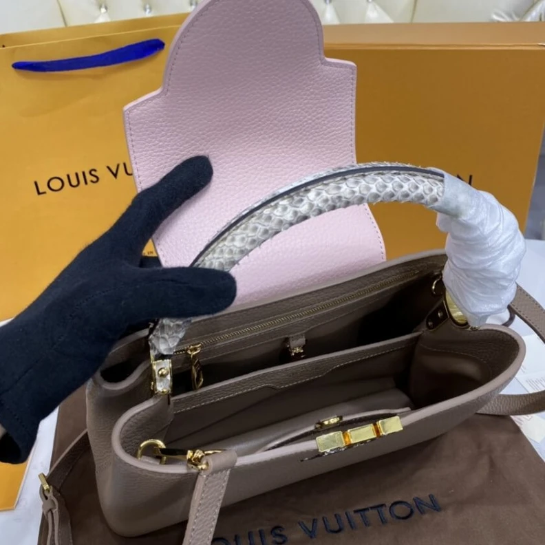 Replica bag Taurillon Louis Vuitton Taurillon Leather and Python Capucines MM