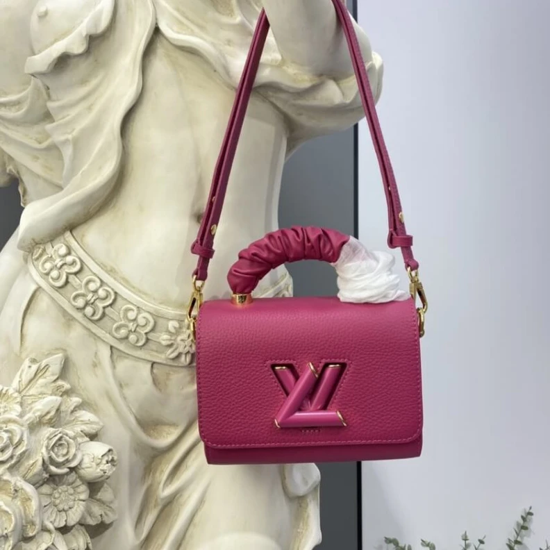 Strap:Rem Louis Vuitton Taurillon Leather and Smooth Calfskin Twist PM Rosy