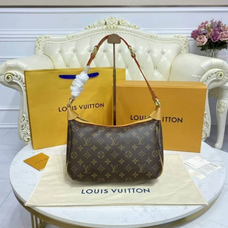 Mythick LV Tikal GM Shoulder Bag