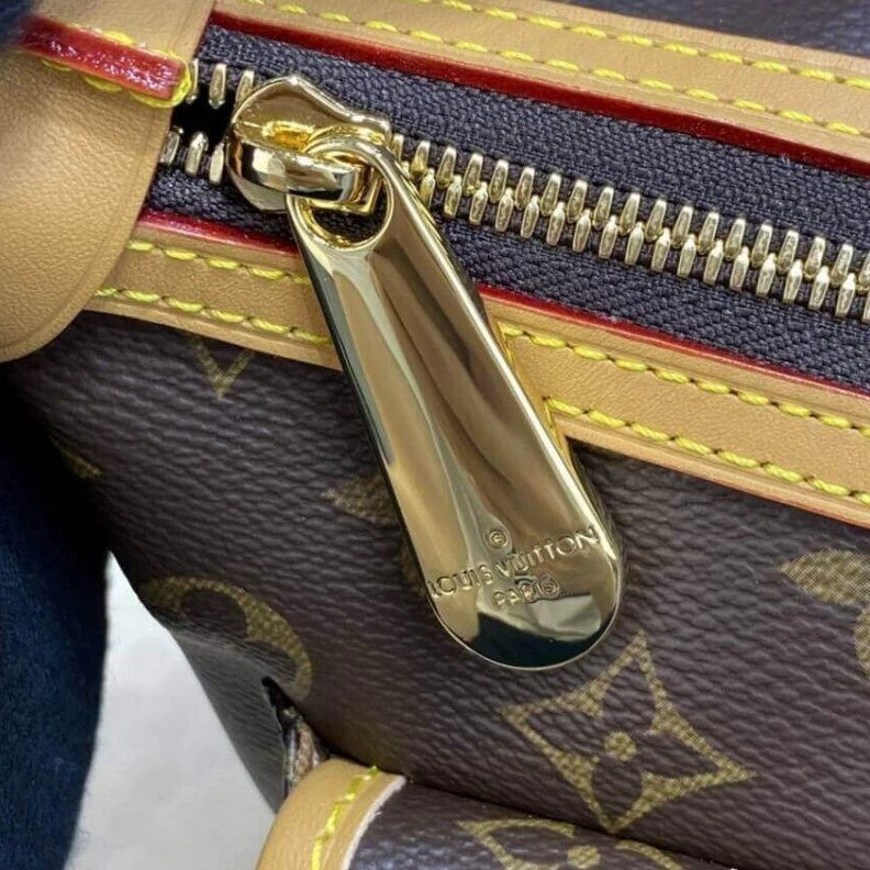 Mythick LV Tikal GM Shoulder Bag
