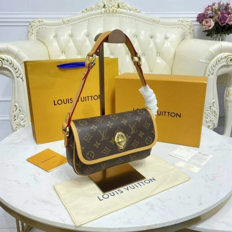 Mythick Leather t LV Tikal PM Shoulder Bag