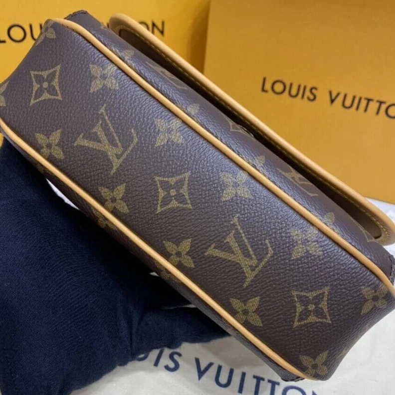 Mythick Leather t LV Tikal PM Shoulder Bag
