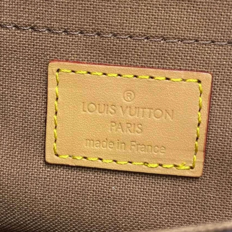 Mythick Leather t LV Tikal PM Shoulder Bag