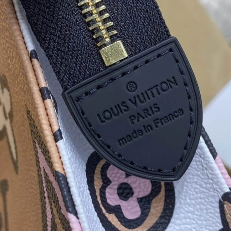 Mythick ru Washable Louis Vuitton Toiletry Pouch 26 Arizona