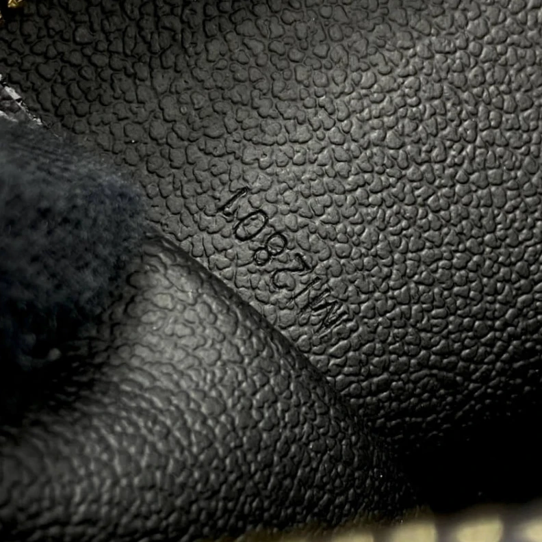 Mythick Monogram Louis Vuitton Toiletry Pouch 26 Black