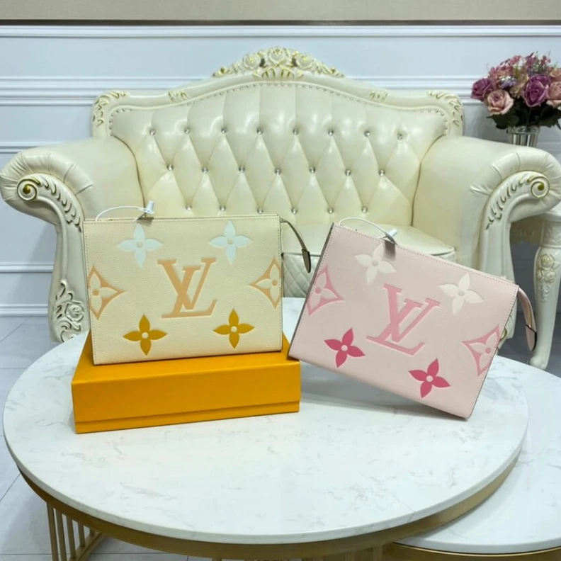 Mythick 25 x 20 x Louis Vuitton Toiletry Pouch 26 Cream Saffron