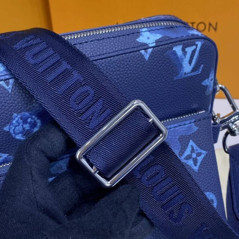Mythick ru Textile l Louis Vuitton Trio Messenger Blue
