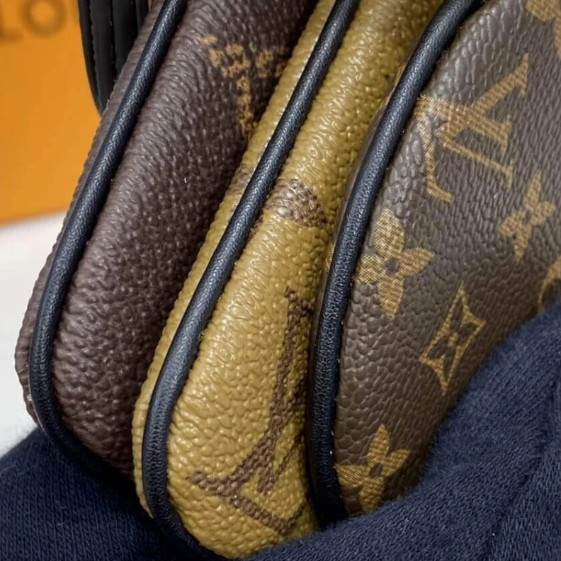 Lv belts replica Cowhidele Louis Vuitton Trio Pouch
