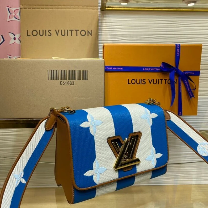 Mythick.ru 23 x 17 x Louis Vuitton Twist MM Blue