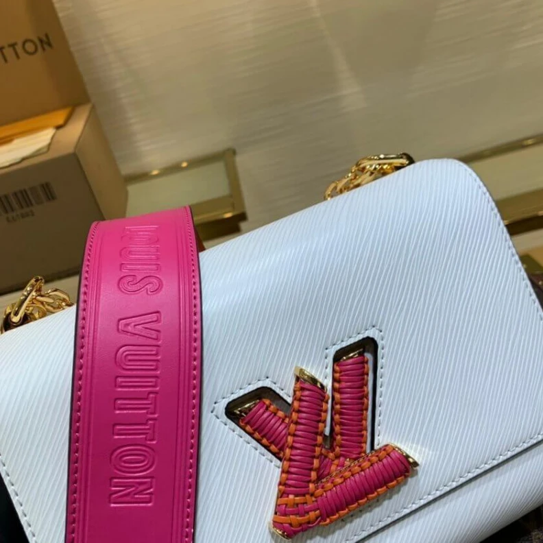 Mythick ru Microfibe Louis Vuitton Twist MM White