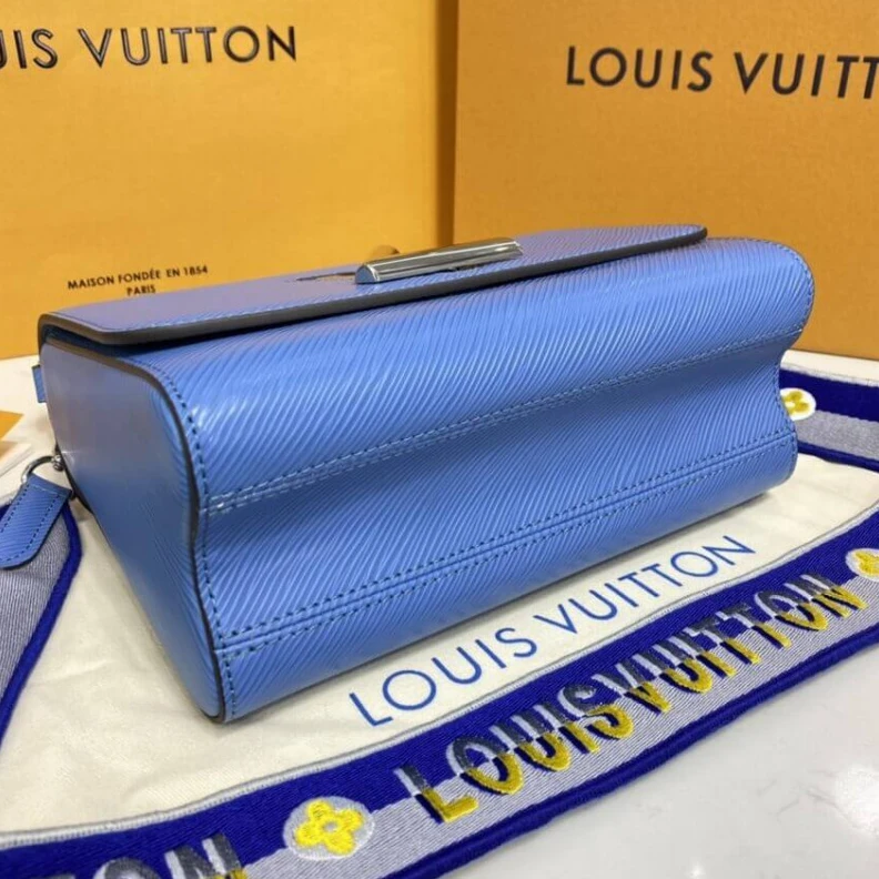 Mythick.ru The iconic Louis Vuitton Twist MM