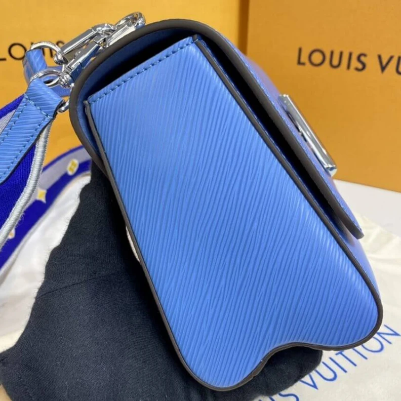 Mythick.ru The iconic Louis Vuitton Twist MM