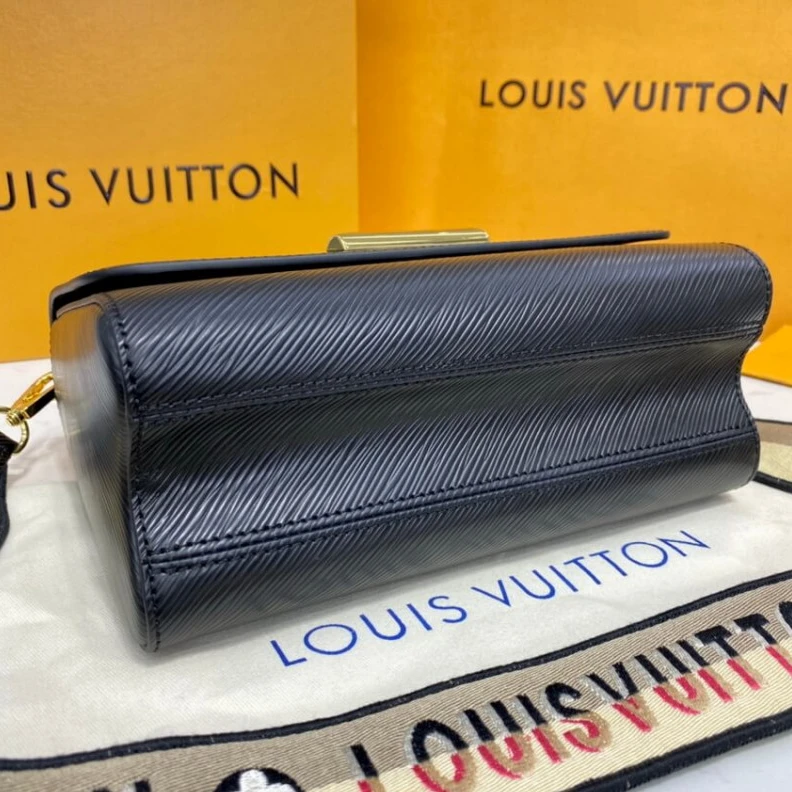 Replica bags Inside fl Louis Vuitton Twist MM