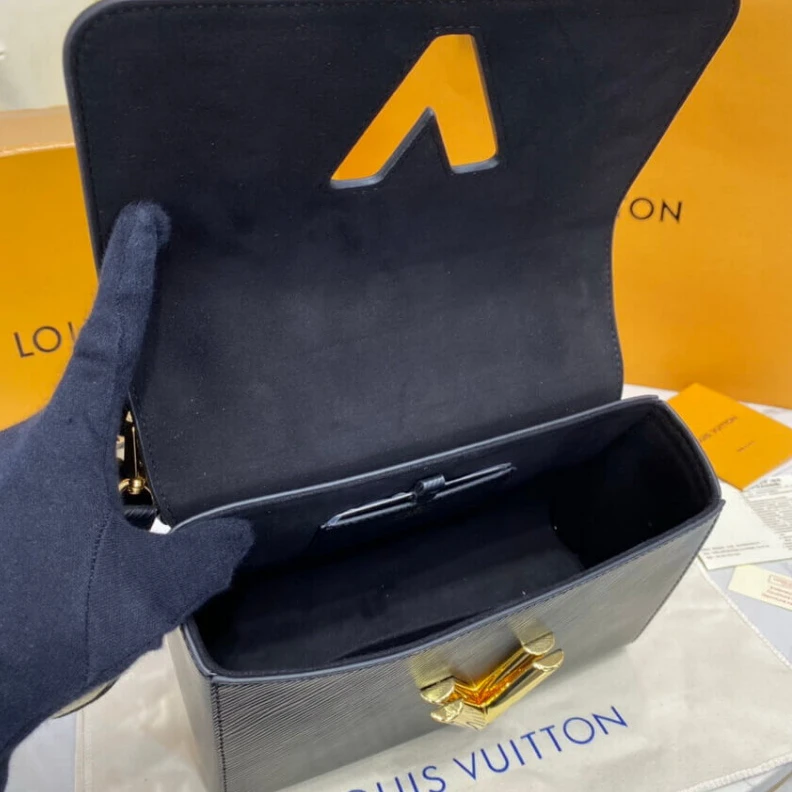 Replica bags Inside fl Louis Vuitton Twist MM