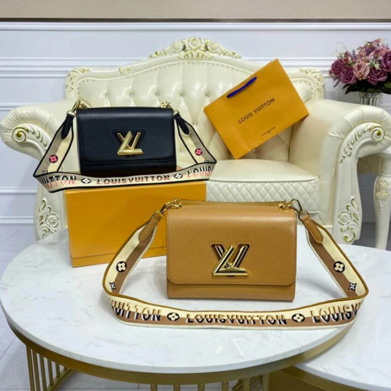 Replica bags Inside fl Louis Vuitton Twist MM