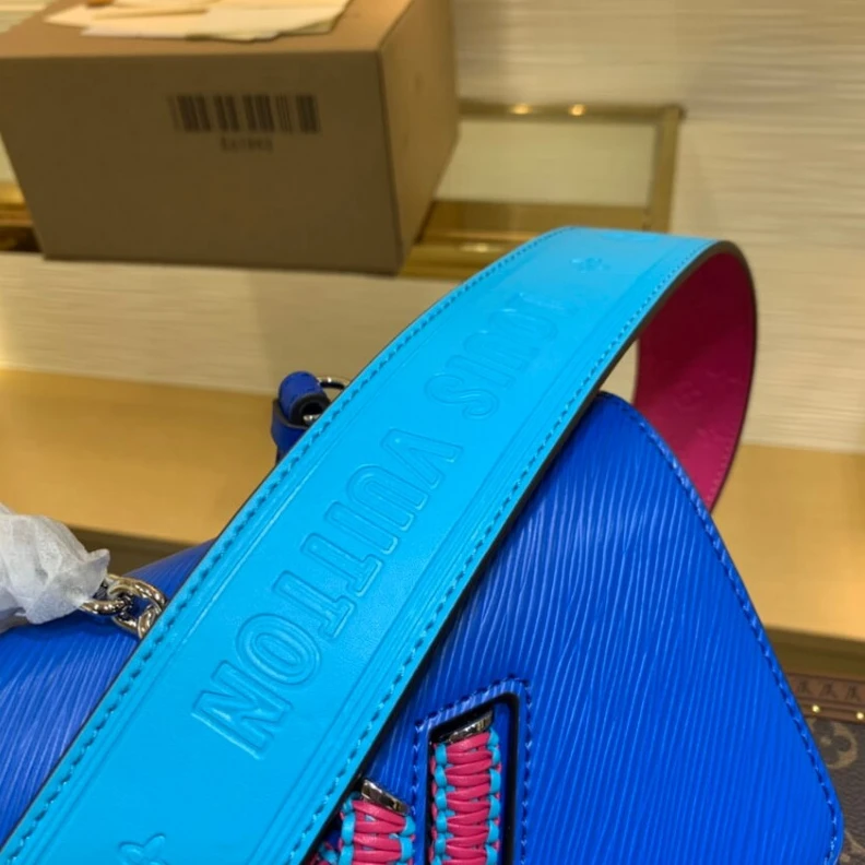 Lv belts replica The Twist Louis Vuitton Twist PM Blue