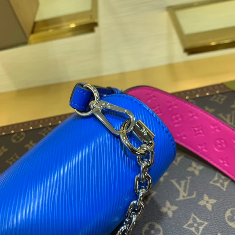 Lv belts replica The Twist Louis Vuitton Twist PM Blue