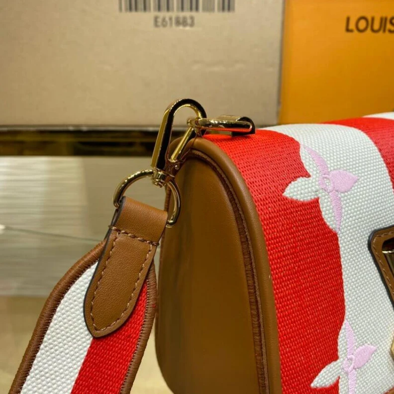 Replica bags Strap:Rem Louis Vuitton Twist PM Red