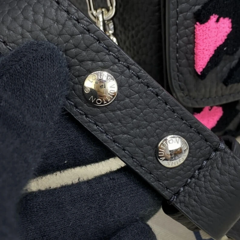 Top lv Large ins Louis Vuitton Twist PM