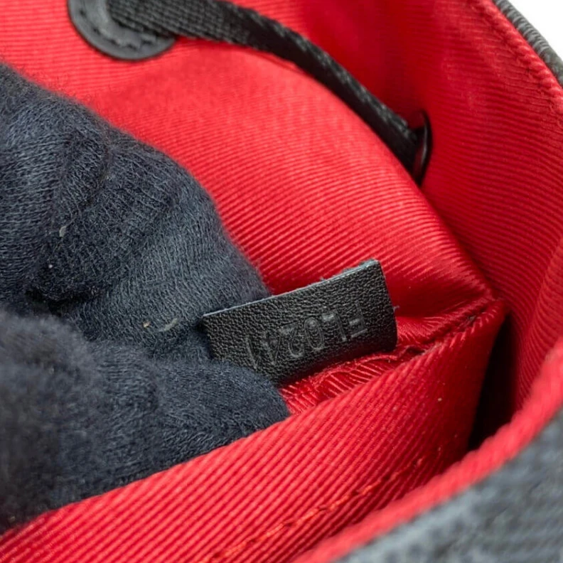 Mythick.ru A versatil Louis Vuitton Utility Backpack