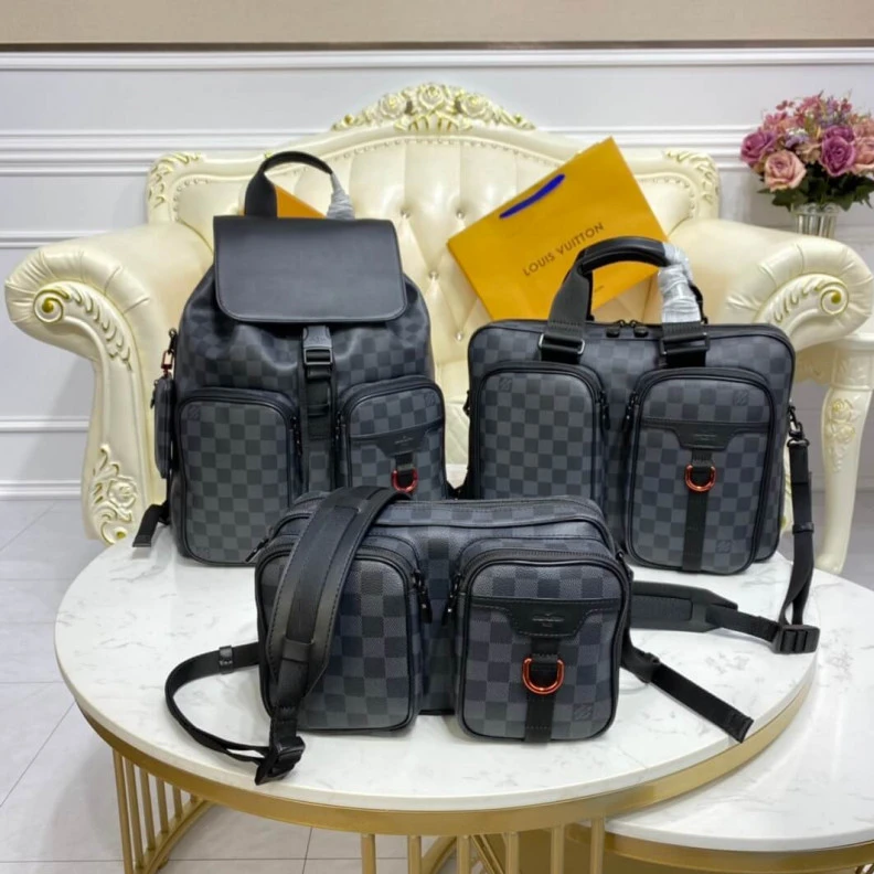 Mythick.ru A versatil Louis Vuitton Utility Backpack