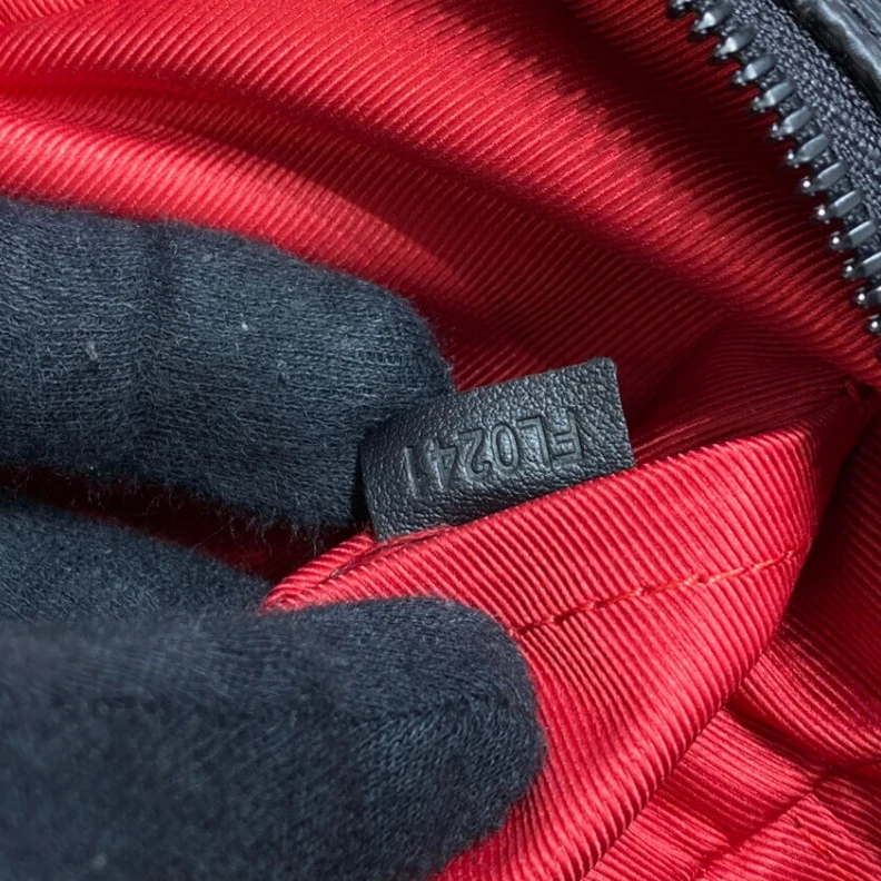 Replica bag Louis Vuitton Utility Business Bag