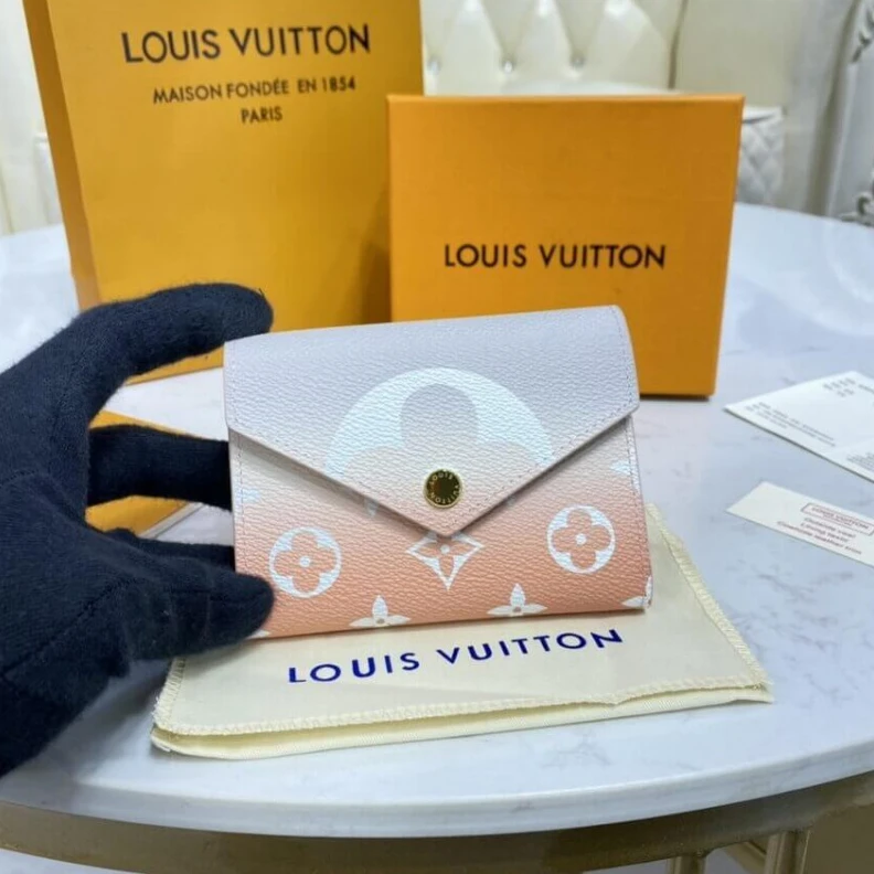 Mythick 6 credit Louis Vuitton Victorine Wallet Mist Gray