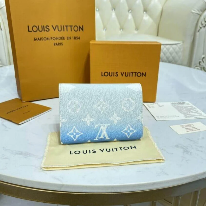 Mythick ru Cowhide l Louis Vuitton Victorine Wallet