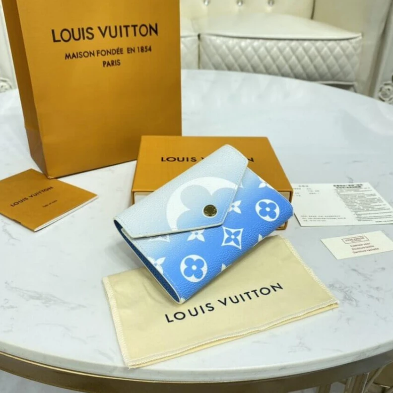 Mythick ru Cowhide l Louis Vuitton Victorine Wallet