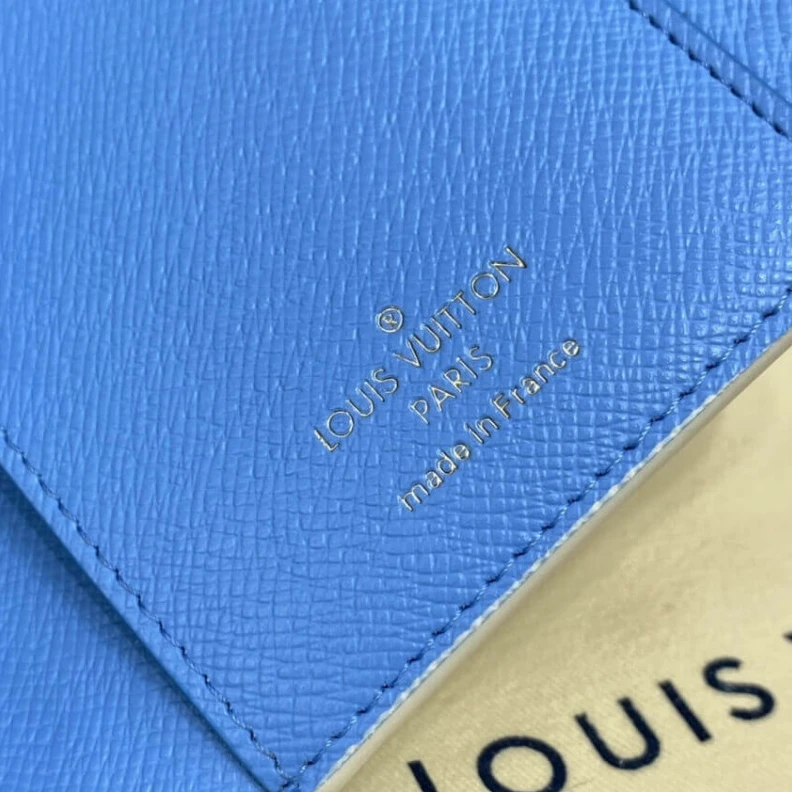 Mythick ru Cowhide l Louis Vuitton Victorine Wallet